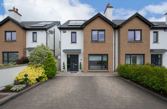17 The Grove, Heathfield, Carriganarra, Ballincollig, Co. Cork - Click to view photos