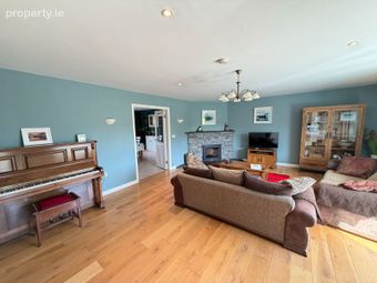 2 Chapel Field, Dungeagan, Ballinskelligs, Co. Kerry - Image 5