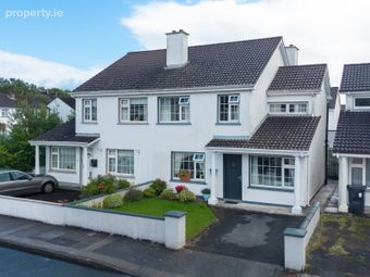 83 Chestnut Grove, Castlebar, Castlebar, Co. Mayo - Image 2