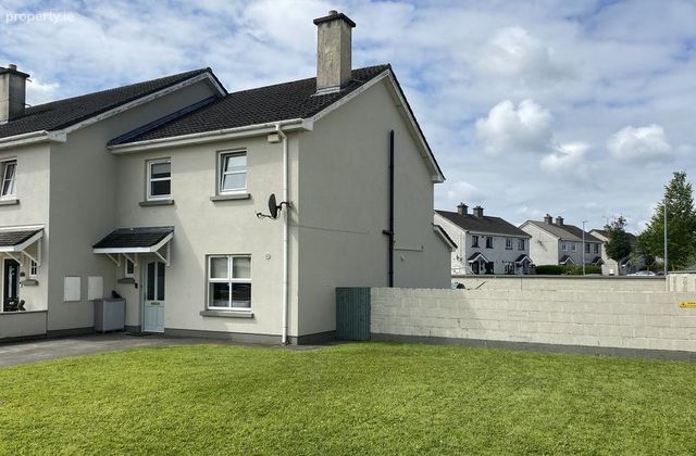 16 Derravaragh Court, Castlepollard, Castlepollard, Co. Westmeath - Click to view photos