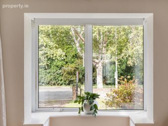 10 Coppinger Close, Stillorgan, Blackrock, Co. Dublin - Image 4