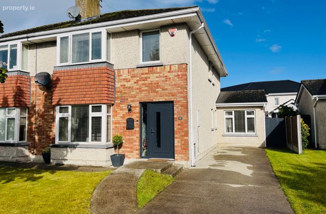17 Lake Grove, Kilminchy, Portlaoise, Co. Laois - Click to view photos