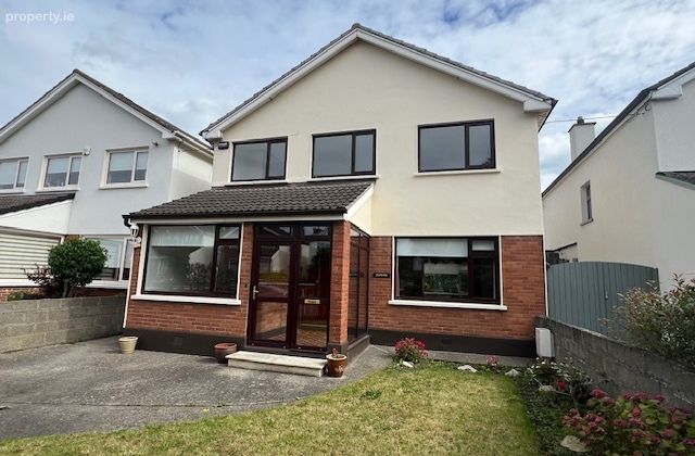 Carrickbrennan Lawn, Monkstown, Co. Dublin - Click to view photos