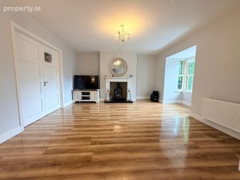 Applewood, Croaghta Park, Glasheen, Co. Cork - Image 4