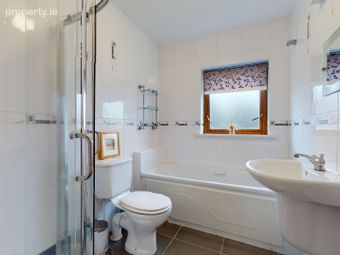 13 Dunbeag, Newport Road, Castlebar, Co. Mayo, Castlebar, Co. Mayo - Image 2