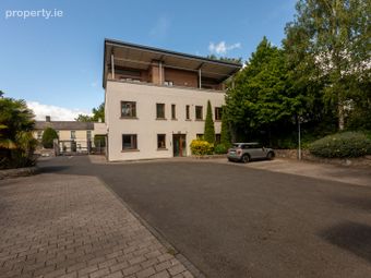 6 Aubreyville, Dublin Road, Shankill, Dublin 18