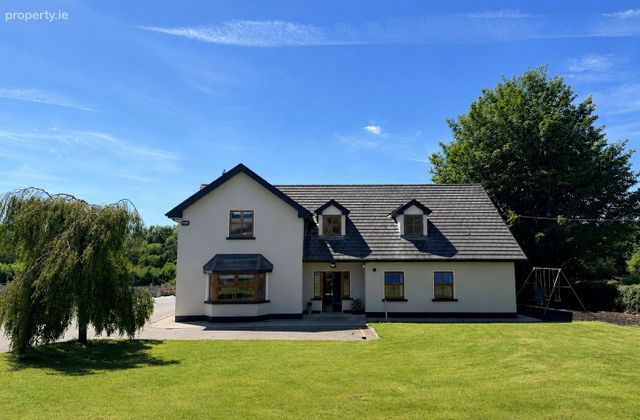 Carrowbeg, Newtowncashel, Co. Longford - Click to view photos