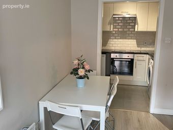 Cassell House, Ardilaun Court, Patrick Street, Christchurch, Dublin 8 - Image 5