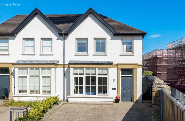 11 Maoilin, Ballymoneen Road, Knocknacarra, Galway, Knocknacarra, Co. Galway - Click to view photos