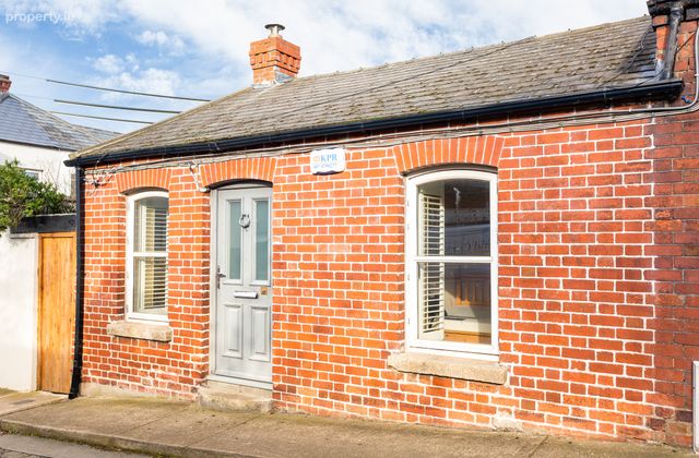 1 Alexandra Terrace, Dundrum, Dublin 14 - Click to view photos