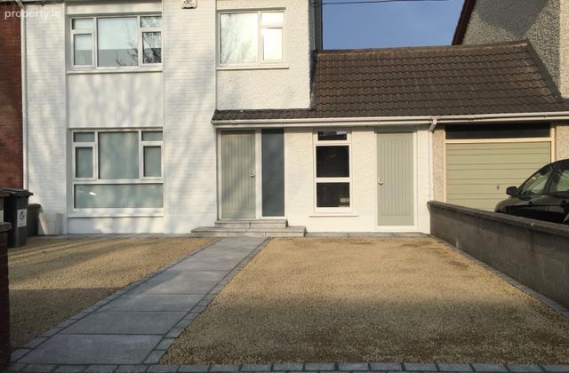 31 Inis F&aacute;il (converted Garage), Oldbawn, Dublin 24 - Click to view photos