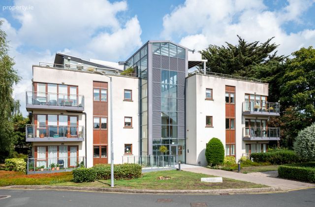 Apartment 3, Kelston Hall, Foxrock, Dublin 18 - Click to view photos