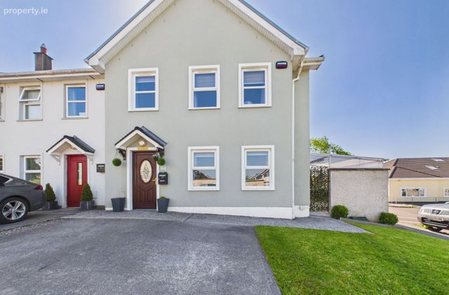 83 P&aacute;irc Na Gcapall, Kilworth, Kilworth, Co. Cork - Click to view photos