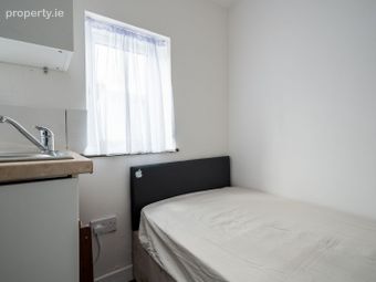 Flat 4, 90 Cabra Park, Phibsborough, Dublin 7 - Image 2