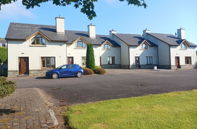 1 Maple Court, Glenbeigh, Co. Kerry - Click to view photos