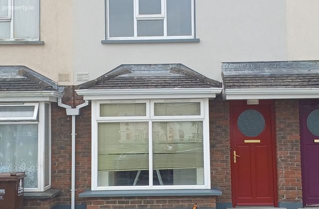 Lios An Uisce, Merlin Park, Co. Galway - Click to view photos
