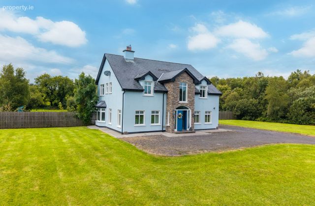 Crofton Park, Ballina, Ballina, Co. Mayo - Click to view photos