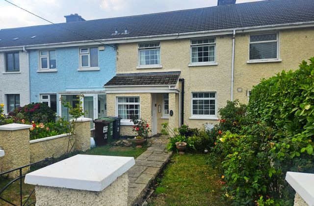 33 Mackintosh Park, Dun Laoghaire, Co Dublin, Dun Laoghaire, Co. Dublin - Click to view photos
