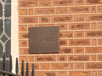 Ella House, 42 Merrion Square East, Dublin 2 - Image 2