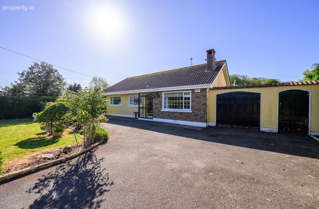 Valley View, Lower Coolroe, Ballincollig, Co. Cork - Click to view photos