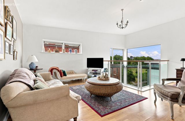 71 Collins Square, Stoneybatter, Dublin 7 - Click to view photos