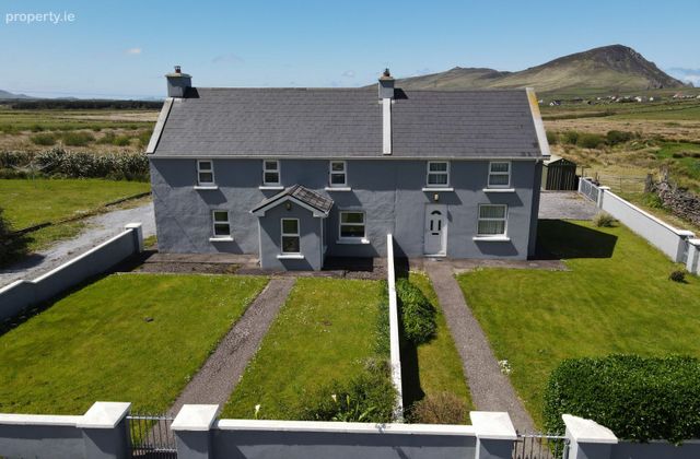 Ballynavenooragh, Ballydavid, Co. Kerry - Click to view photos
