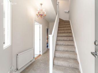30 Belarmine Court, Belarmine, Stepaside, Dublin 18 - Image 2