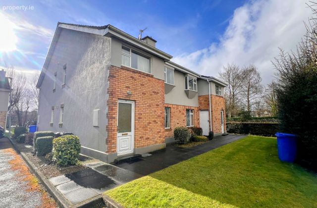 16 Bridge Court, Bridge Street, Ballinasloe, Co. Galway - Click to view photos