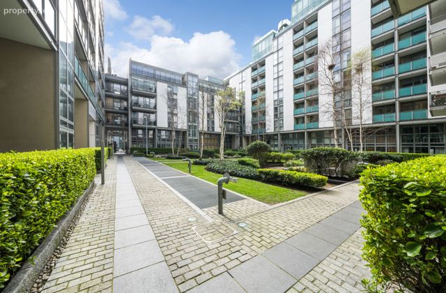 Apartment 24, Kirkpatrick House, IFSC, Dublin 1 - Click to view photos