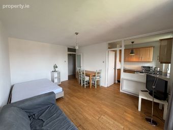 Rowan House, Mespil Estate, Ballsbridge, Dublin 4 - Image 5
