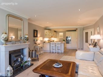 58 Corr Castle, Howth Road, Sutton, Dublin 13 - Image 4