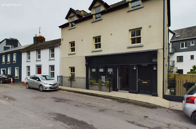 Newborough House, 24 Lower O 'connell Street, Kinsale, Co. Cork - Click to view photos