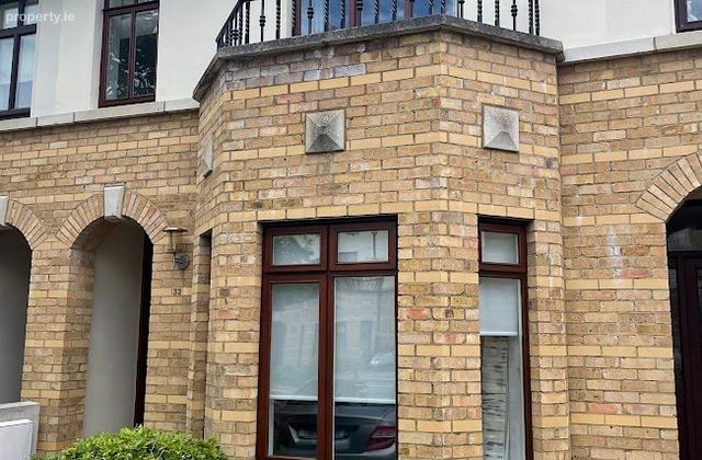 32 Elton Court, Castlepark Road, Dalkey, Co. Dublin - Click to view photos