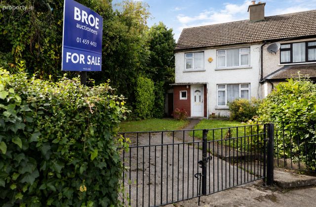 65 Walkinstown Park, Walkinstown, Dublin 12 - Click to view photos