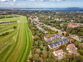 2 Bed Penthouse, Brighton Road, Foxrock, Dublin 18 - Image 4