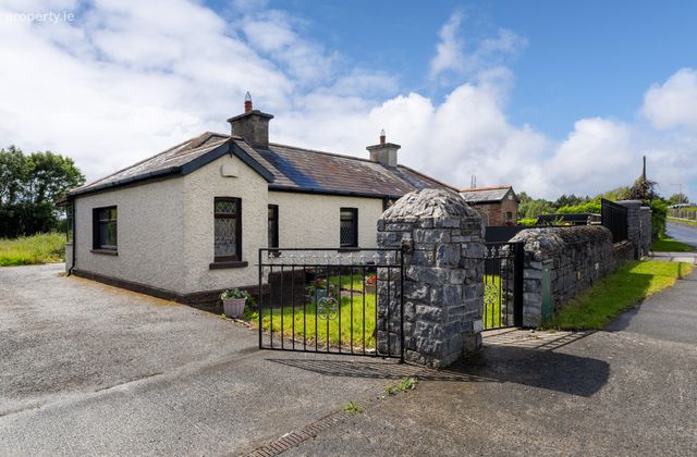 Hazelhatch, Celbridge, Co. Kidare, Newcastle, Co. Dublin - Click to view photos