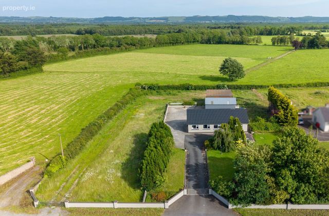 Noard, Twomileborris, Co. Tipperary - Click to view photos