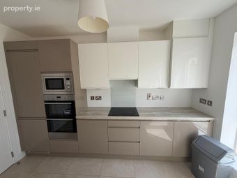 17 Shackleton Lawn, Lucan, Adamstown, Co. Dublin - Image 3