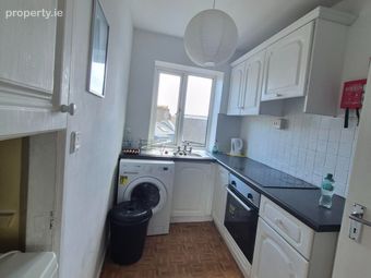 Apartment 2, 10 Grand Parade, Cork City Centre, Co. Cork - Image 4
