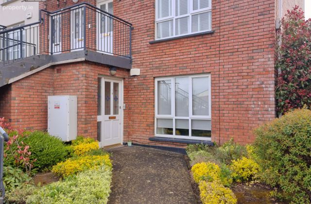 16 Beechdale Court, Ballycullen, Dublin 24 - Click to view photos