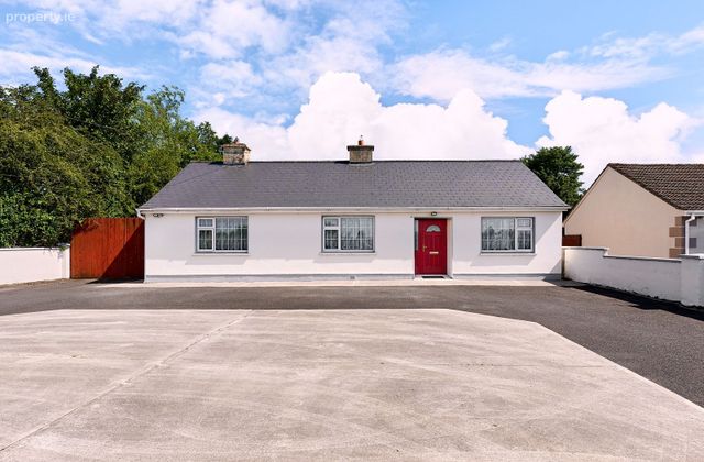 Clonmore, Edenderry, Rhode, Co. Offaly - Click to view photos
