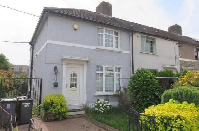19 Dingle Road, Cabra, Dublin 7 - Click to view photos