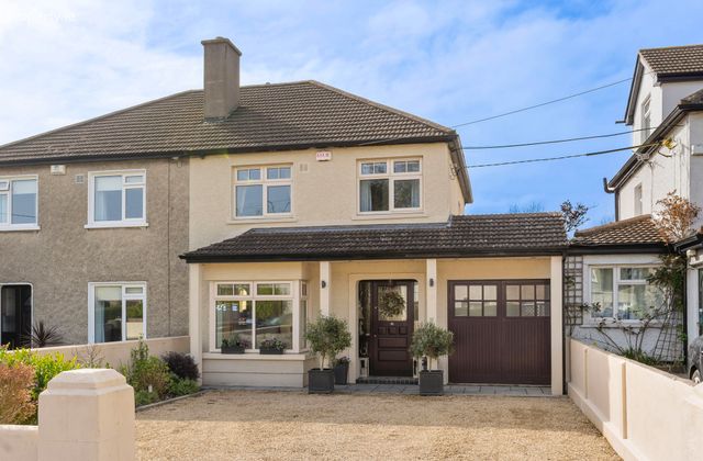 11 Abbey Park, Monkstown, Blackrock, Co. Dublin, Monkstown, Co. Dublin - Click to view photos