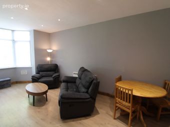 Flat, Cabra Road, Cabra, Dublin 7 - Image 2