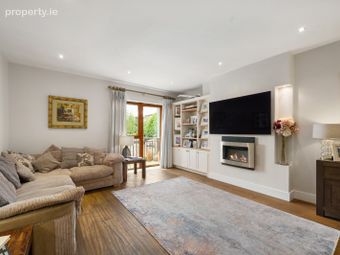 14 Brennanstown Square, Cabinteely, Dublin 18 - Image 3