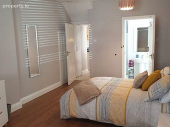 8 St Bridgits Terrace, Bohermore, Co. Galway - Image 2