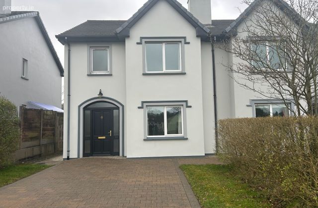 51 P&aacute;irc Chuim&iacute;n, Kilcummin, Killarney, Co. Kerry - Click to view photos