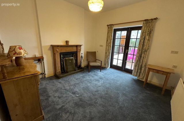 Kilbarry Cottages, Dublin Hill, Blackpool, Co. Cork - Click to view photos