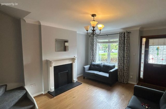 22 Ravenswood Crescent, Clonsilla, Clonee, Dublin 15 - Click to view photos