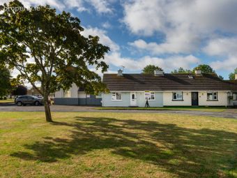 38 Saint Brochan's Park, Bracknagh, Co. Offaly - Image 2